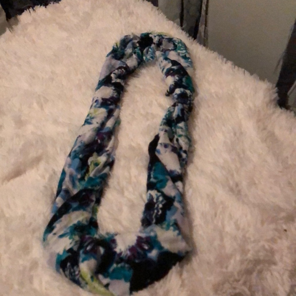 Scarf - Picture 2 of 2